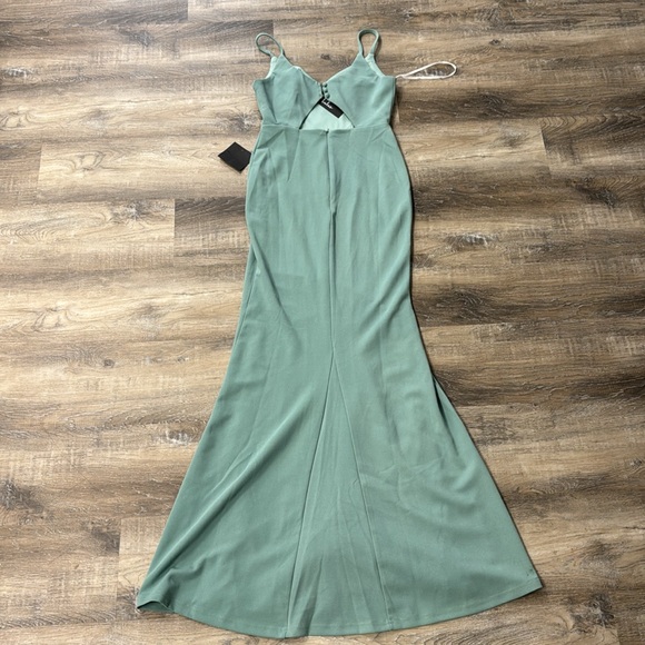 Green lulus dress - Picture 2 of 3